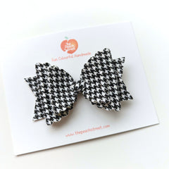 Parisian Charm Bow