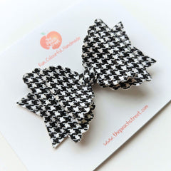 Parisian Charm Bow